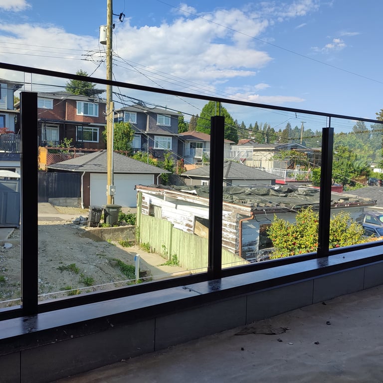 #APAMACONTRACTING #BURNABY #VANCOUVER #GLASSRAILING