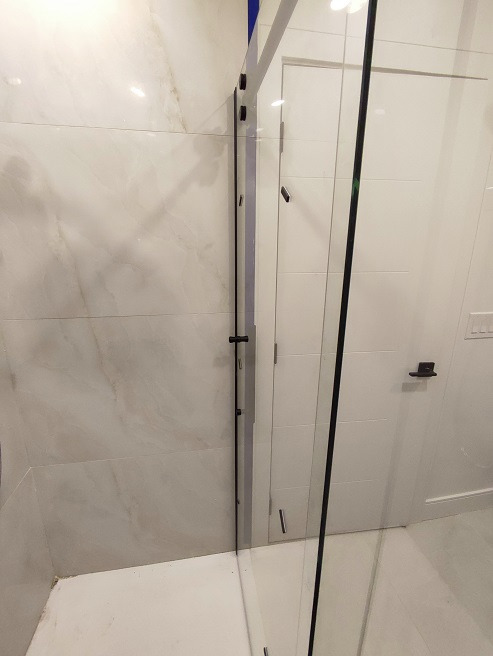 #APAMACONTRACTING #BURNABY #VANCOUVER #GLASSPARTITION