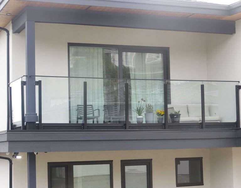 #APAMACONTRACTING #BURNABY #VANCOUVER #GLASSRAILING