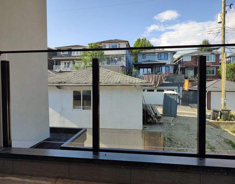#APAMACONTRACTING #BURNABY #VANCOUVER #GLASSRAILING