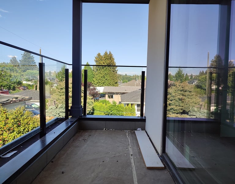 #APAMACONTRACTING #BURNABY #VANCOUVER #GLASSRAILING
