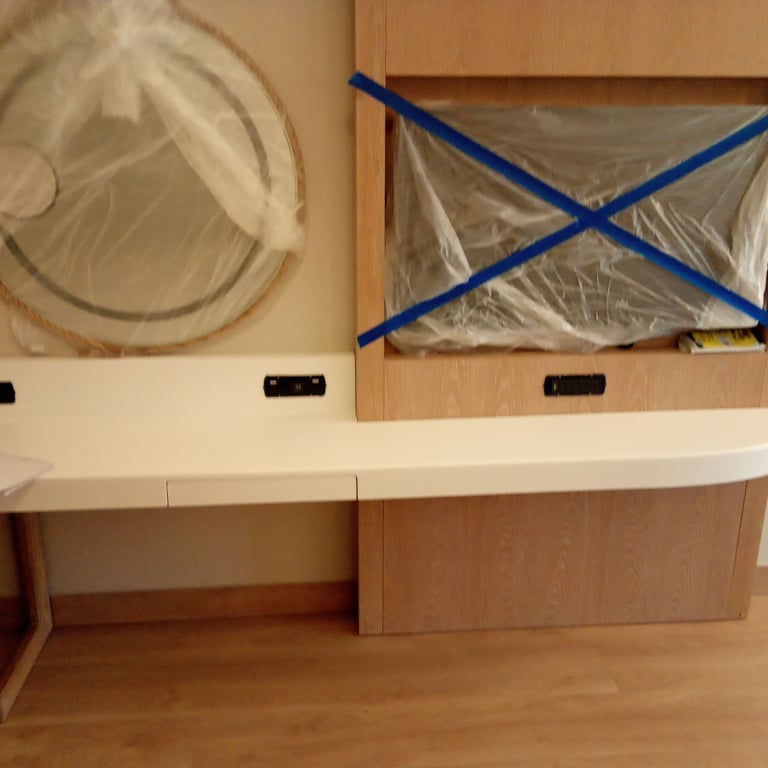 ΔΩΜΑΤΙΟ ΞΕΝΟΔΟΧΕΙΟΥ SOLID SURFACES CORIAN
