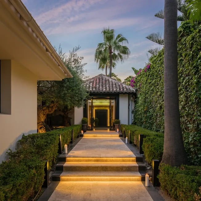 Villa El Olivo entrance