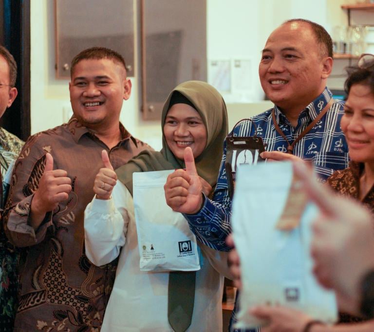 kunjungan dari kementrian saat mengikuti penghargaan anugrah bangga buatan indonesia tahun 2022