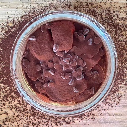 Il tocco finale una spolverata di cacao