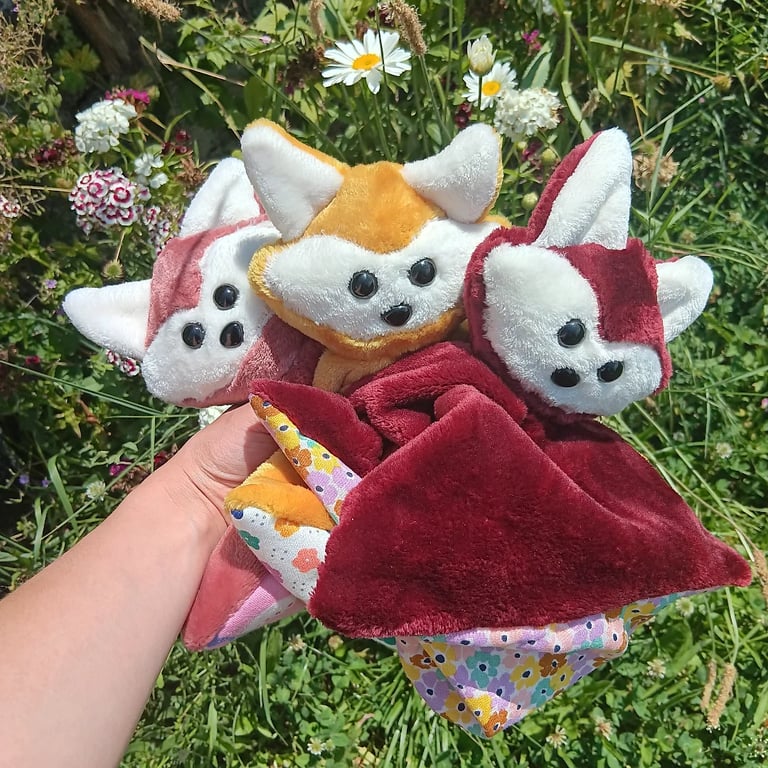 Doudous renard cousus main en tissu tout doux, créations artisanales uniques fabriquées dans les Hau