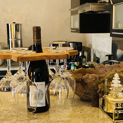 un acceuil personalisé une cuisine familiale, plancha et vin