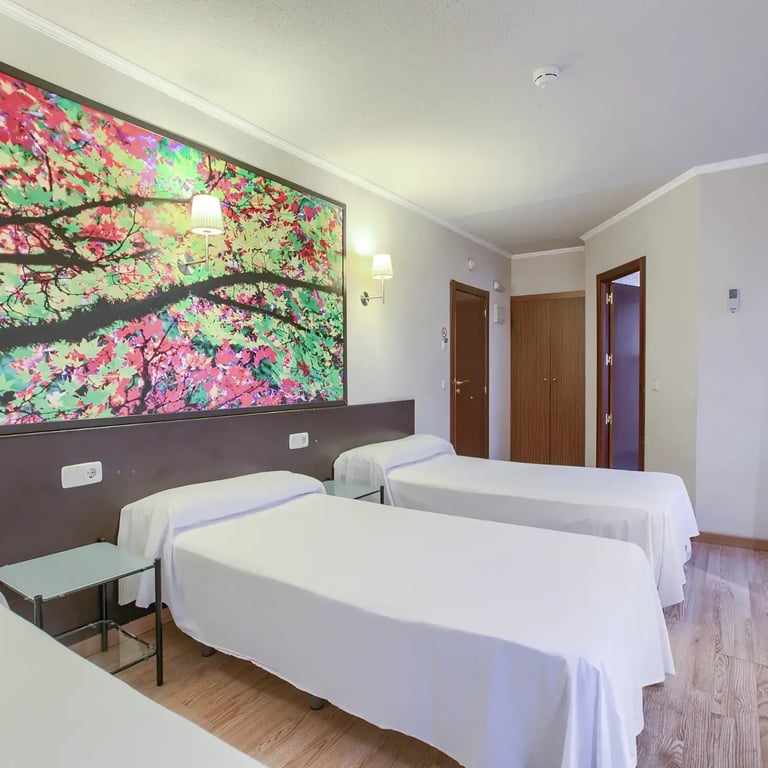 habitacion-triplehabitacion-matrimonio-hotel-castilla-fuenlabrada
