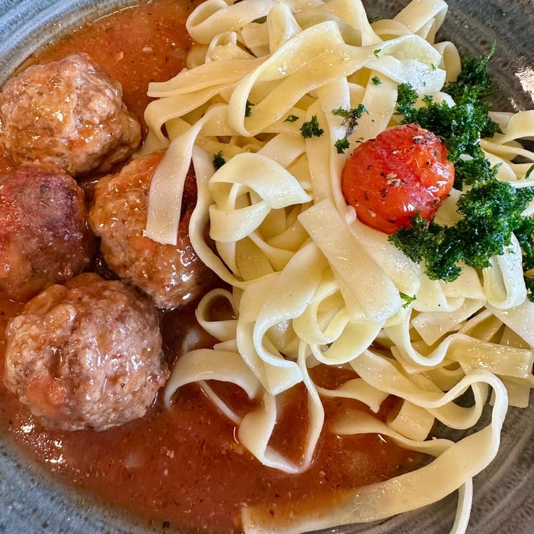 Hackbällchen - Mittagstisch im hausgemacht by Klink-Eberhard