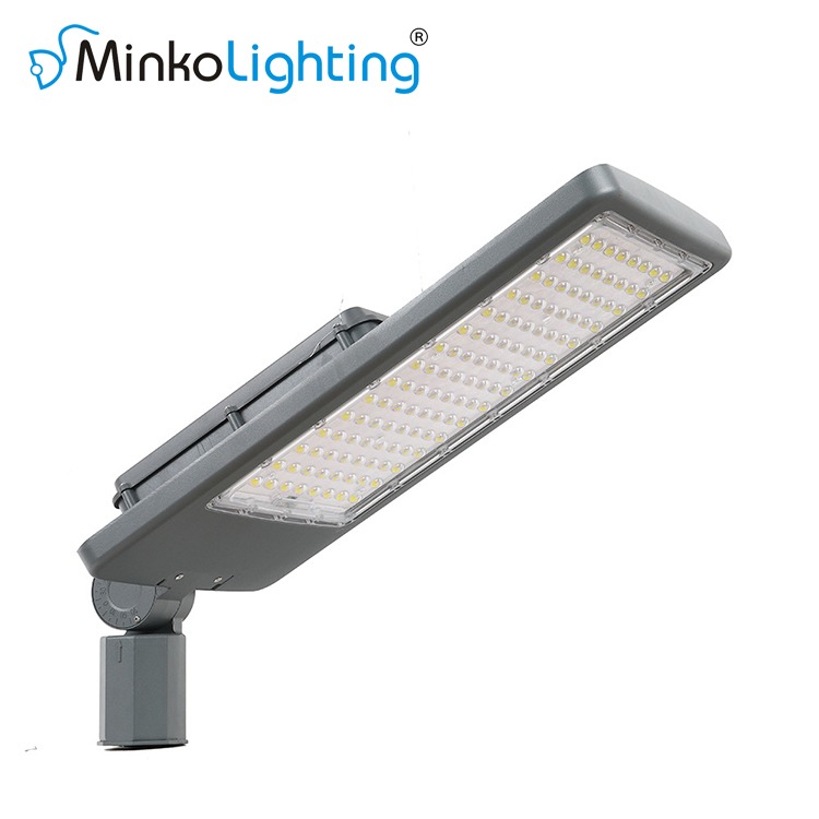 MNK-ST021 The Eco-Friendly Approach to Street Lighting: LED Lights Shine Bright