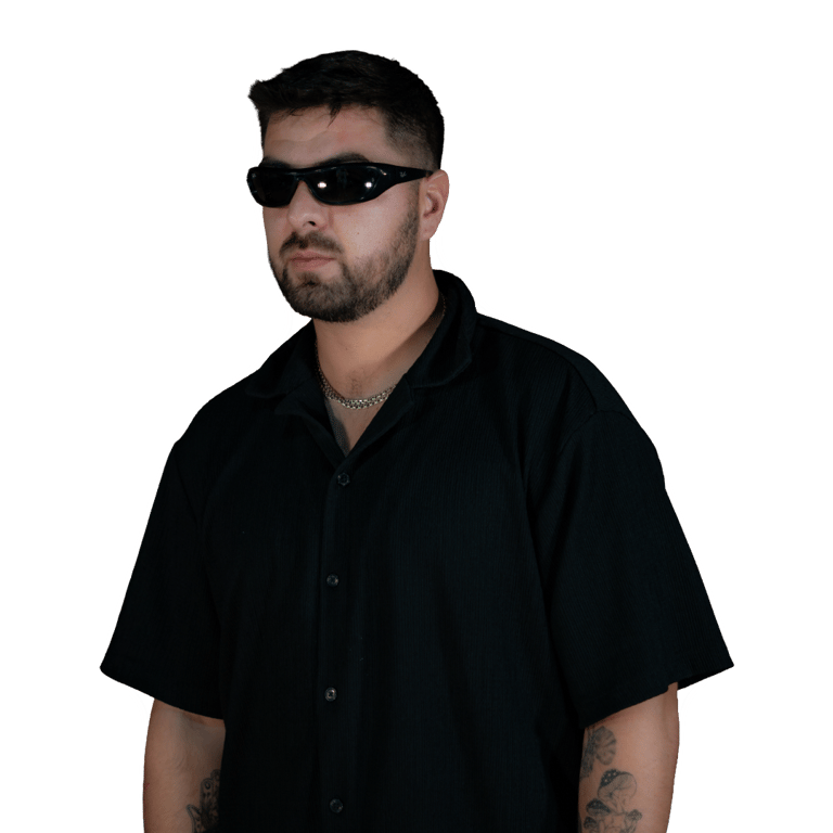 Portrait of Memo Pearls, electronic music DJ known for Pride festivals and events across México