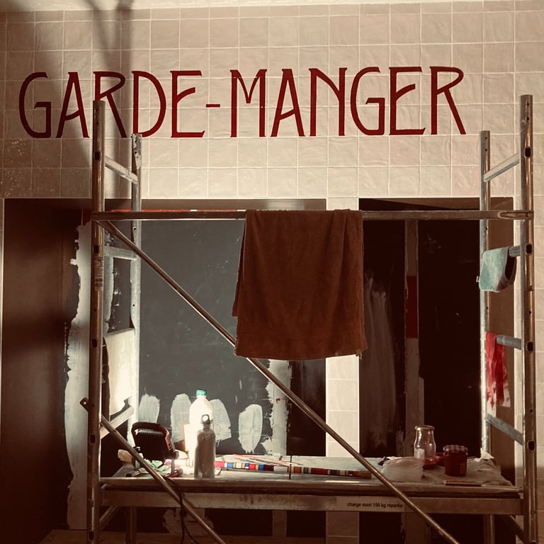 peinture en lettres sur carrelage 