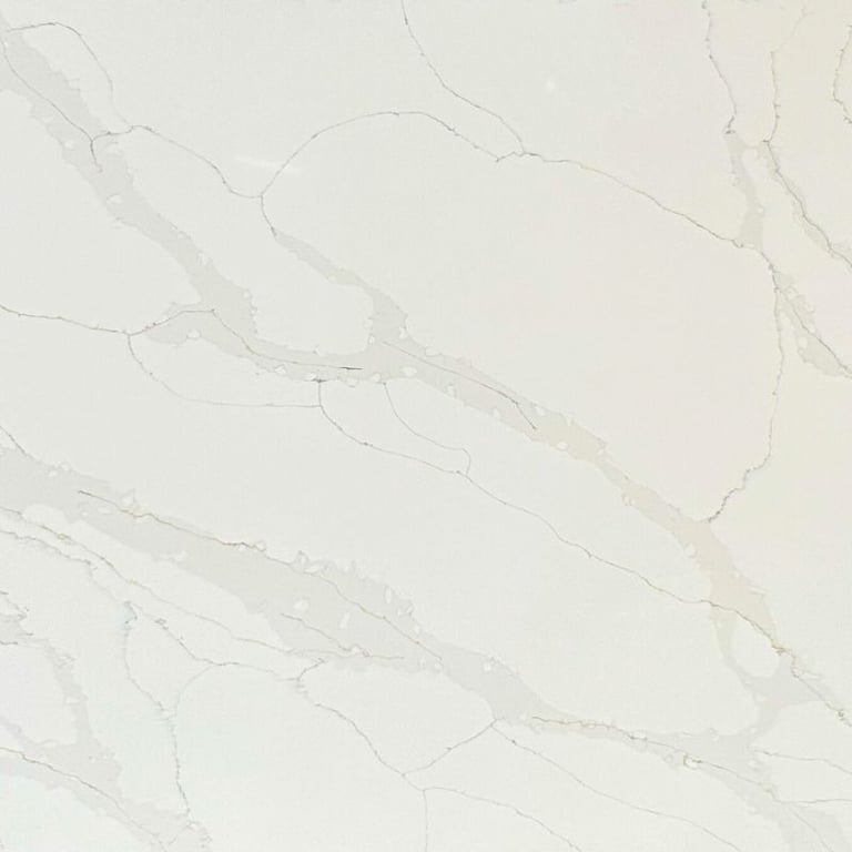 plancha de cuarzo blanco con vetas grises