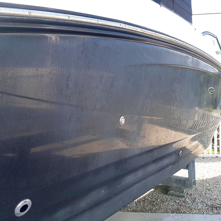 Florida boat washing and hull cleaning services Sarasota Bradenton St Petersburg
