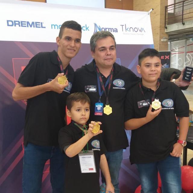 Campeones Nacionales de Robótica 2019 Make X