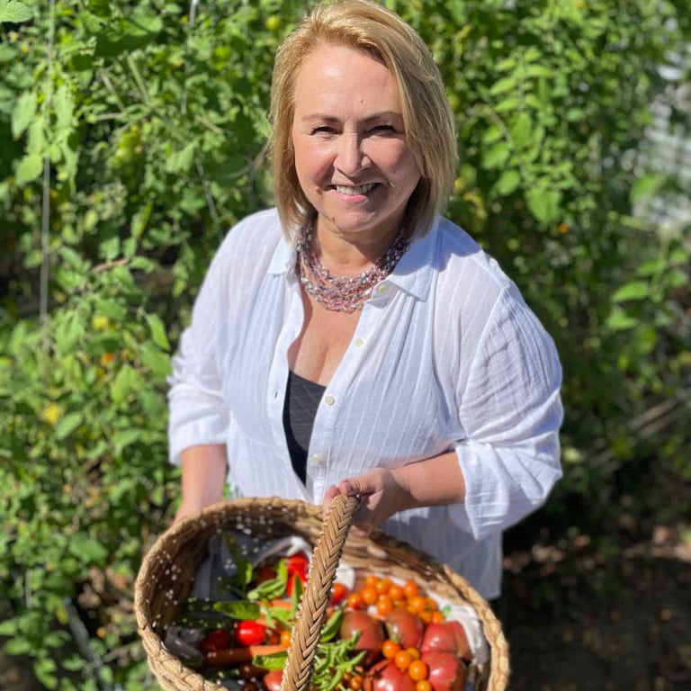 Becky, basket weaver