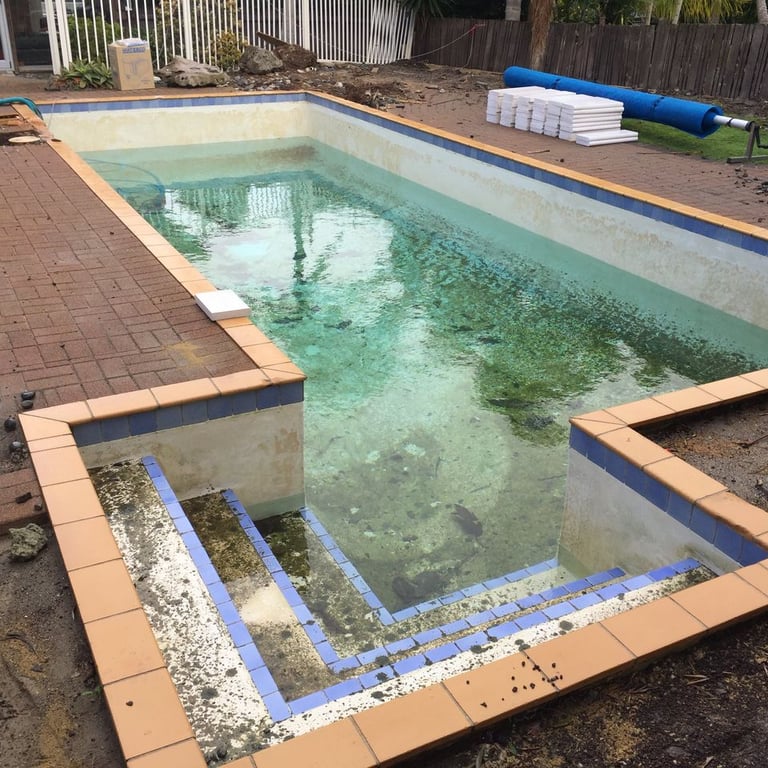 عزل مسبح بالدمام