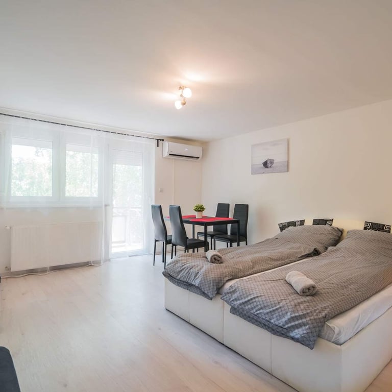 Zigzag apartman háló Siófok