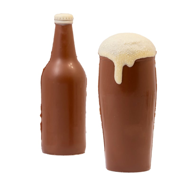 Chocolade bier fles en glas
