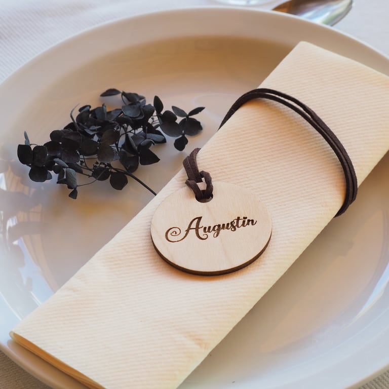 Chez Mathilde - Médaillon en bois personnalisé