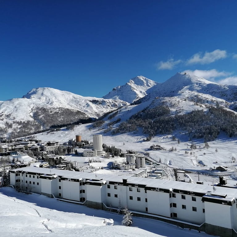 Resort di Sestriere, sede delle lezioni di snowboard con Andrea Bandi