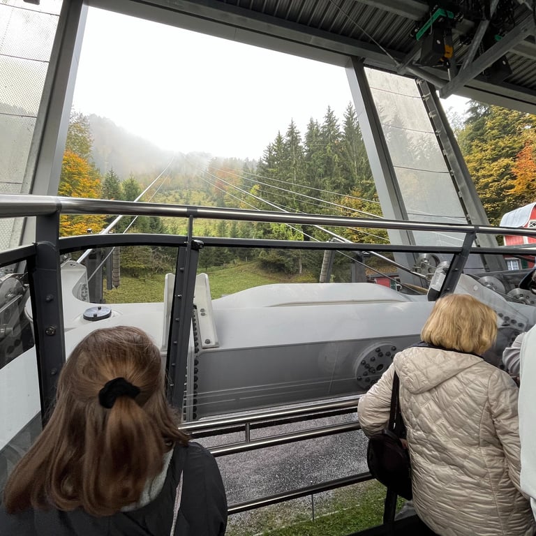Leaving the Cabrio Station at the base of Stanserhorn
