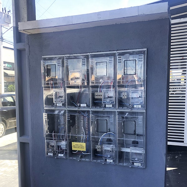 imagem de instalação elétrica externa