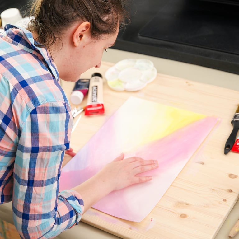 bts behind the scenes of artist saara tani painting art