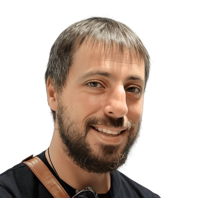 Victor Manero IT infrastructure consultant and web developer