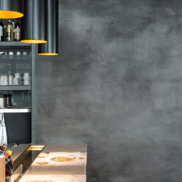 alçı boya uygulaması sonrası yenilenmiş oda görünümü