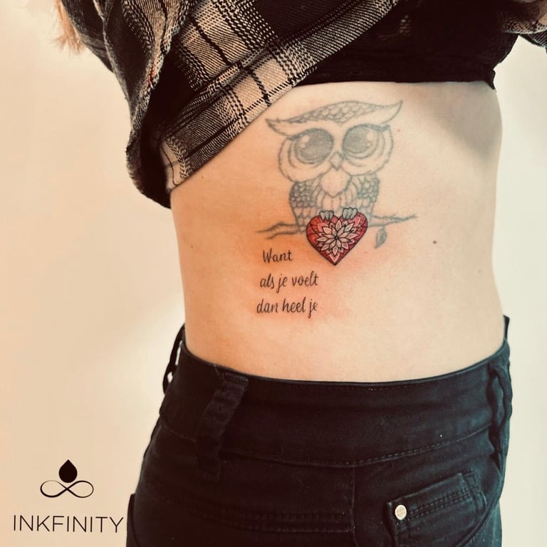 Tattoo met quote over voelen, toont hoe belangrijk dit is om te helen