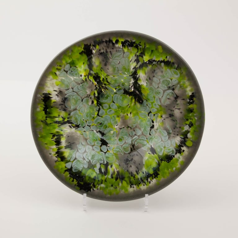 Lichen - Green frit classic bowl with vanilla drop pattern