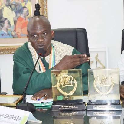 M. Soro Badrissa directeur artistique et membre fondateur de la compagnie Ivoire Marionnettes