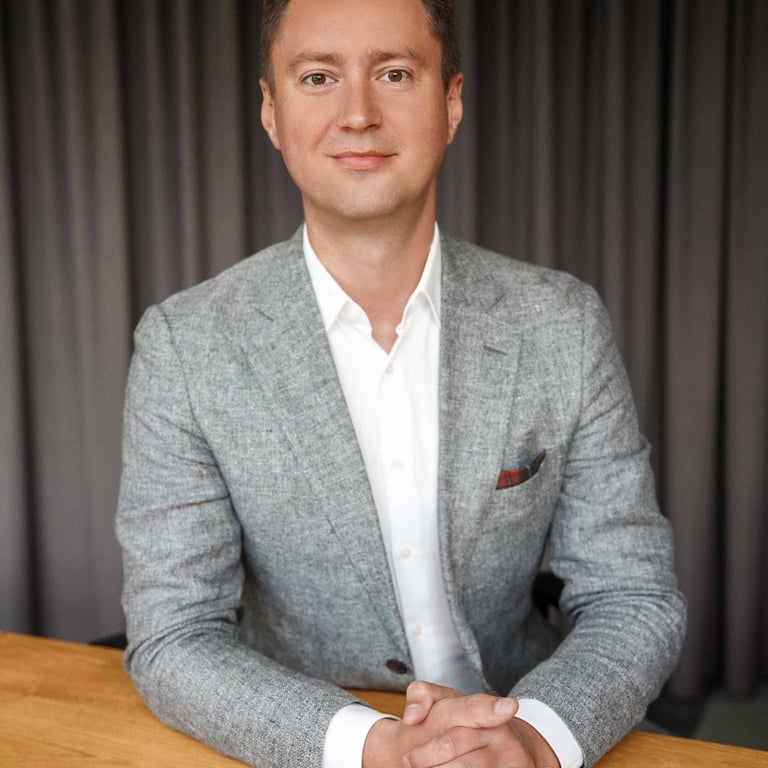 CV, Linkedin, įmonės darbuotojų nuotraukos, Verslo portretų fotografavimas Kaune, eimantasphoto