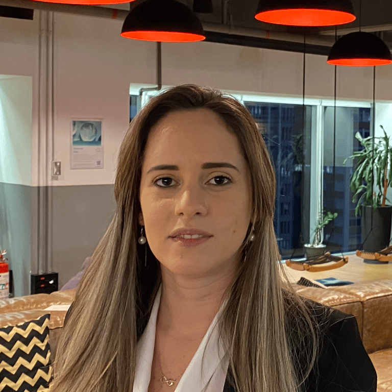 Natália Montserrat, advogada sócia de PRSL