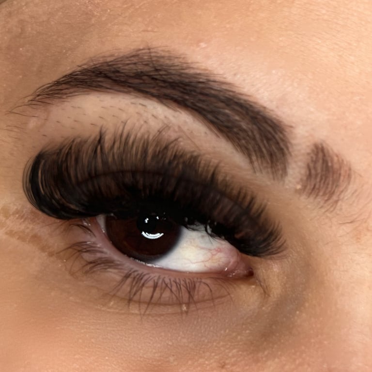 Mega Volume Eyelash Extension made by destheticsalon