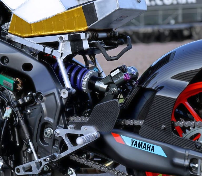 Yamaha R9 engine
