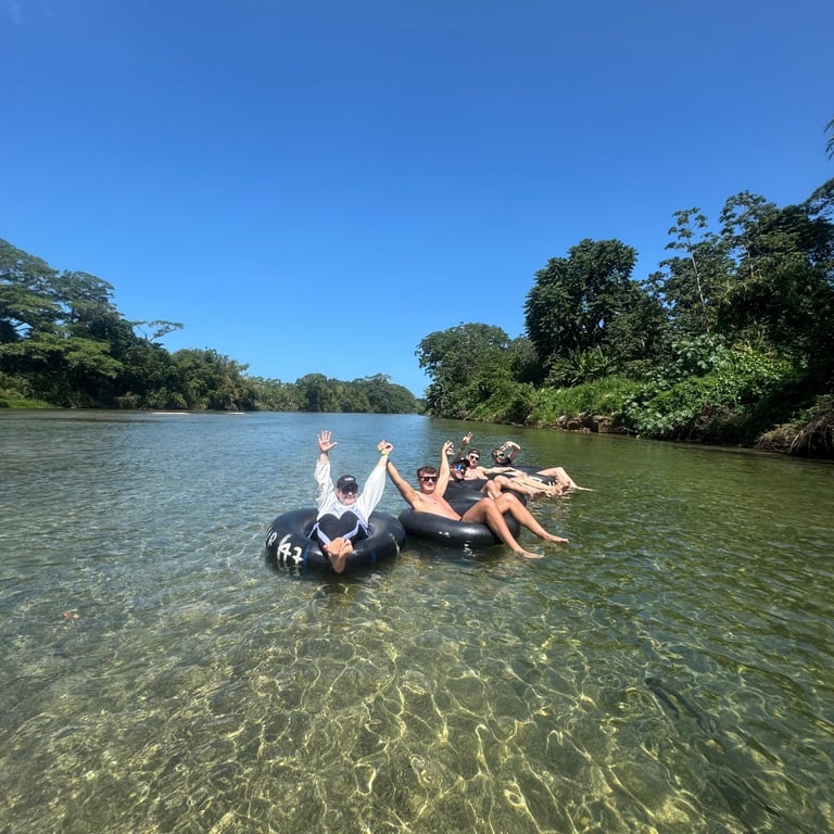 Tubbing en el rio Don Diego Santa Marta Colombia