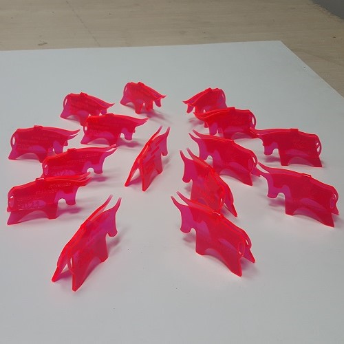 Organinio Stiklo Figuru Frezavimas