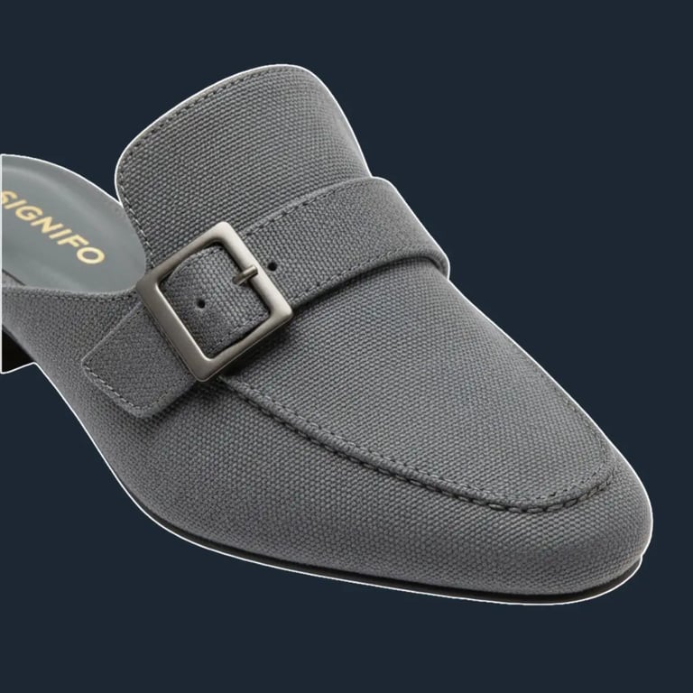 Sepatu mules "Silent Stride" Signifo abu-abu dengan gesper.