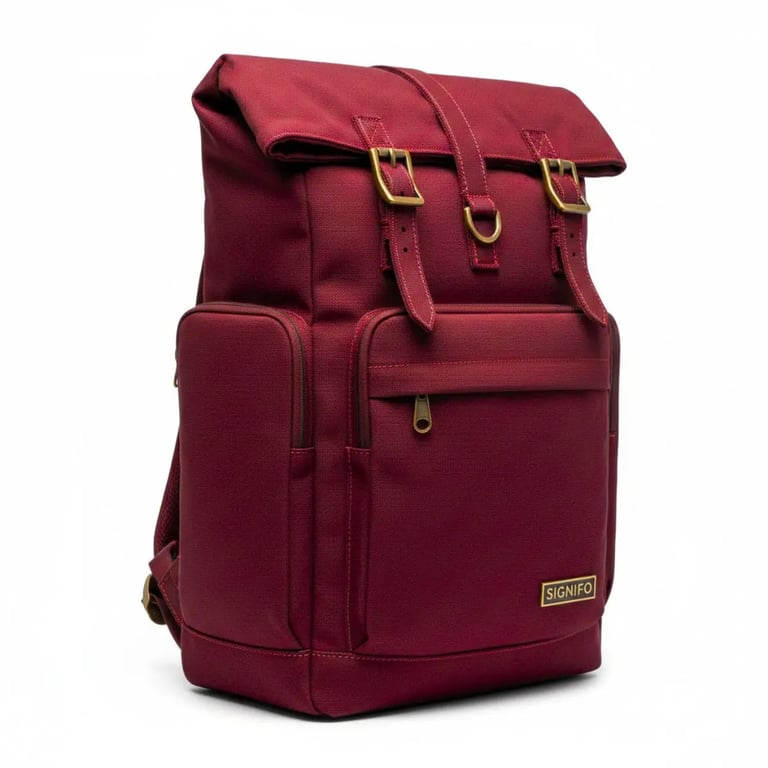 Tas ransel "The Meridian" Signifo merah marun dengan gesper emas.