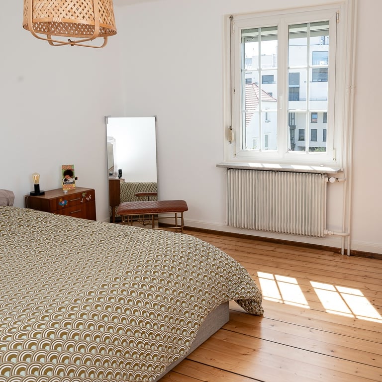 chambre spacieuse, lumineuse et pleine de charme