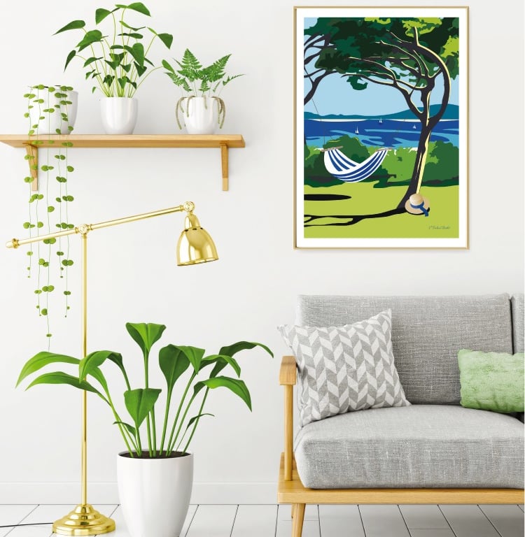 Affiche avec illustration d'un hamac sous un pin stylisé avec bue sur la mer. détente farniente et relaxation sur la côte d'A