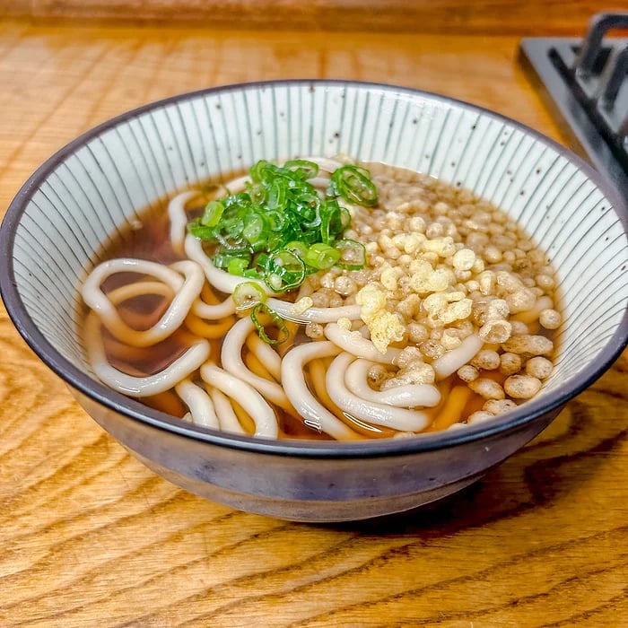Tanuki udon | © Cookingwiththehamster