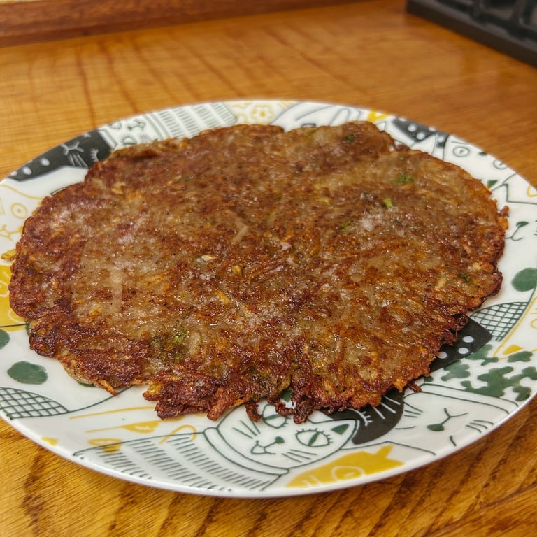 Pancake di patate e cipollotti | © Cookingwiththehamster