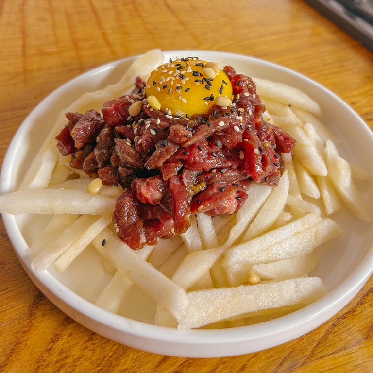 Yukhoe - tartare coreana | © Cookingwiththehamster