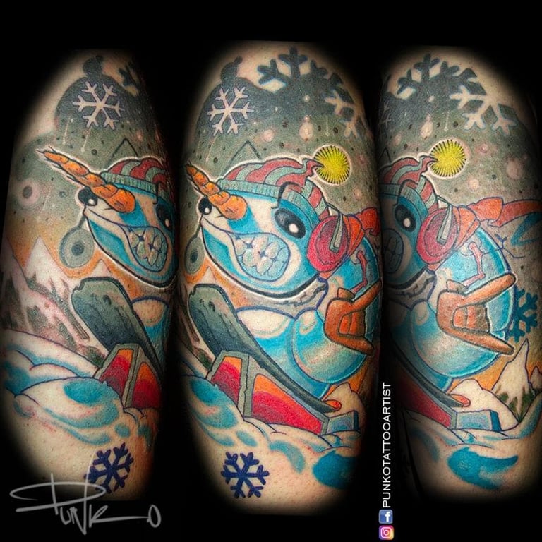 tatuaje muneco de nieve snowboard newschool color Barcelona punkotattooartist