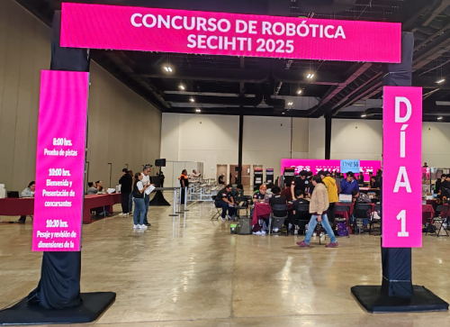 Competencia de robótica organizada por la SECIHTI Yucatán.