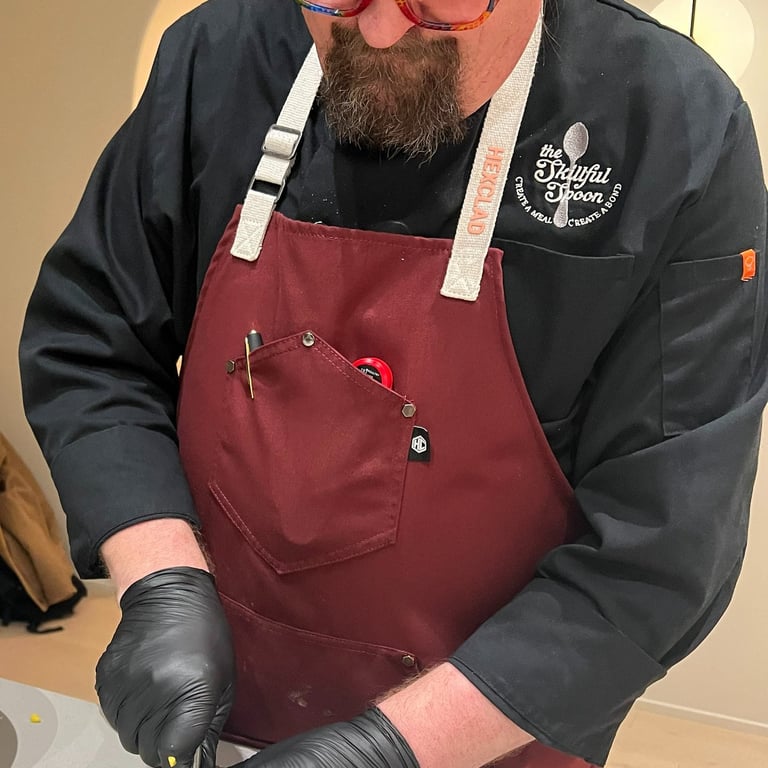 plating the mango sticky rice