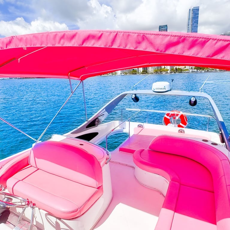 46FT pink Maxum yacht rental in Miami perfect for bachelorette parties and celebrations